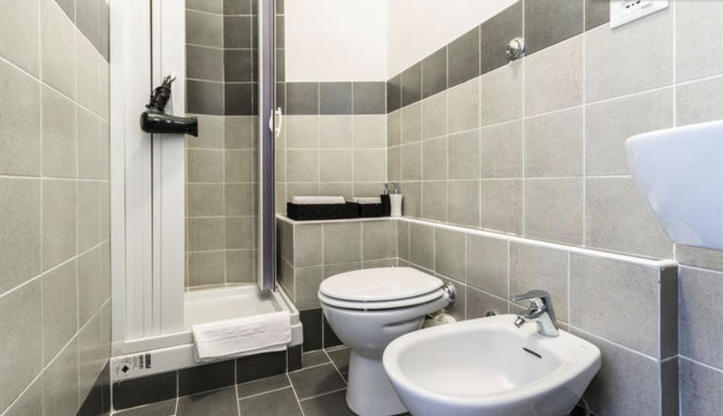 Take It Easy Roma Guest House Room photo